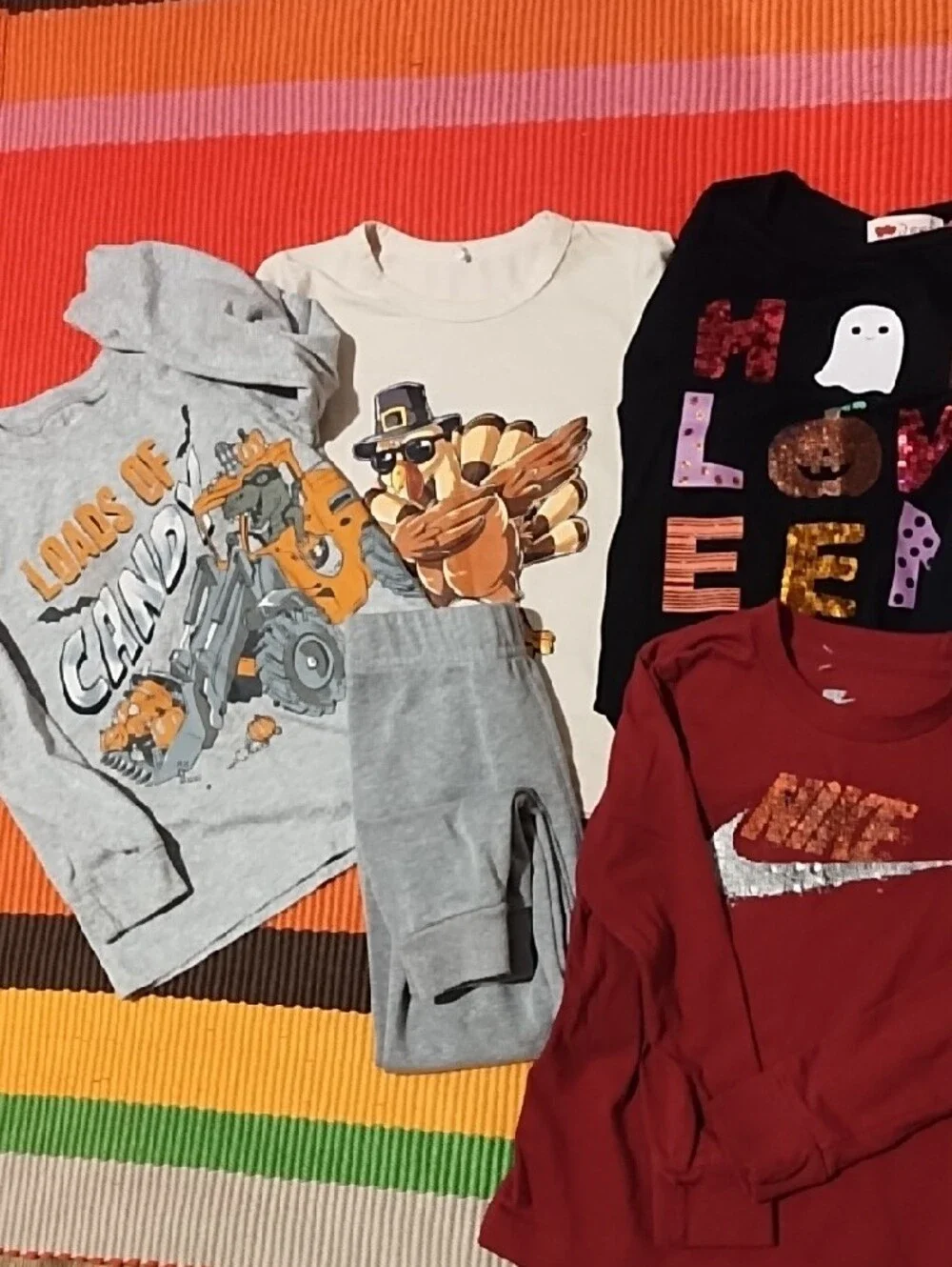 Bundle Of 6 Unisex Tees And Pants 4T EUC.